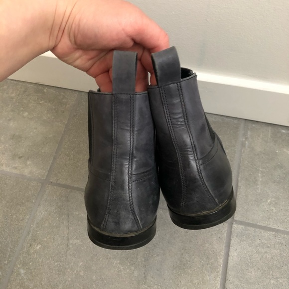 Men’s Hugo Boss Leather Ankle Boots - Picture 2 of 8